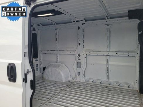Used 2025 RAM ProMaster 2500 w/ Convenience Group FWD image 18