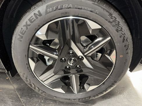 New 2025 Kia EV6 Wind image 12