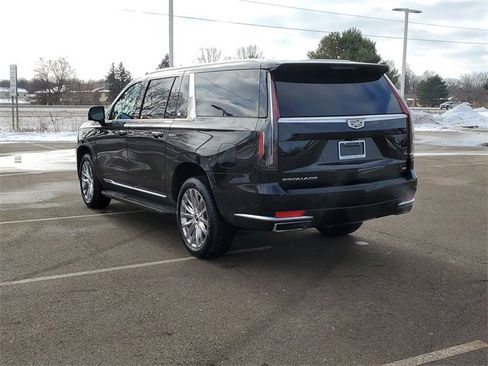 Used 2021 Cadillac Escalade ESV Premium Luxury image 4