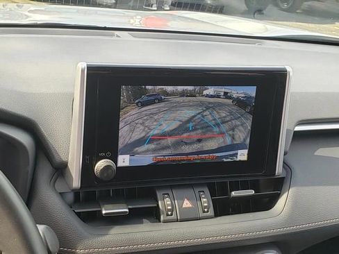 Used 2023 Toyota RAV4 XLE Premium AWD/4WD image 18
