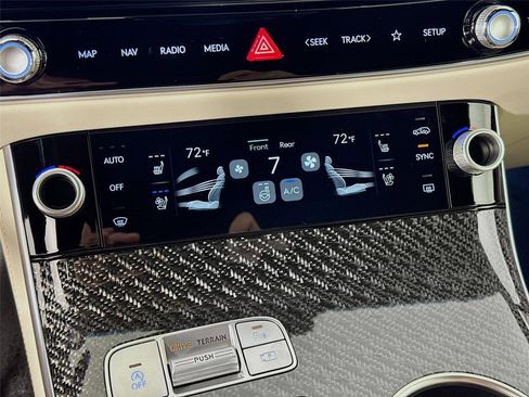 New 2026 Genesis GV70 3.5T Sport Prestige AWD/4WD image 18