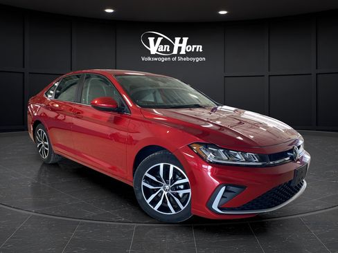 Used 2025 Volkswagen Jetta SE FWD image 1