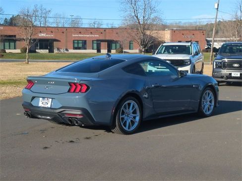 Used 2024 Ford Mustang GT Premium image 13