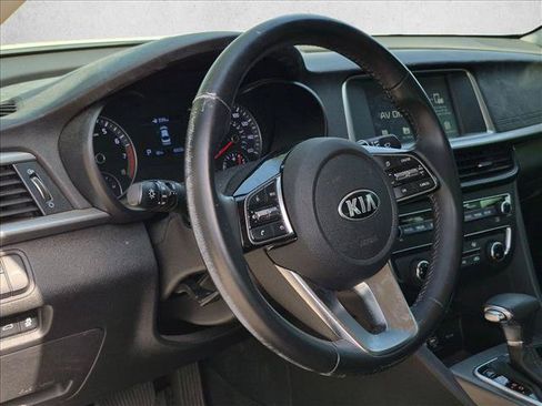Used 2020 Kia Optima S FWD image 4