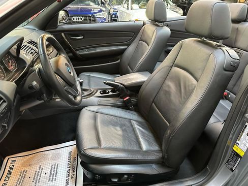 Used 2011 BMW 135i Convertible image 16