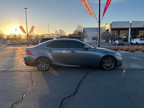 Used 2017 Lexus IS 350 image 6