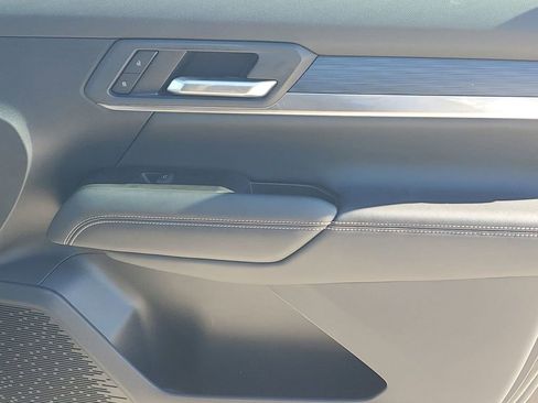 Used 2025 GMC Terrain Elevation image 44