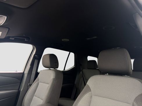 Used 2023 Chevrolet Traverse LT FWD image 24