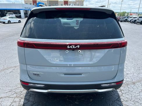 Used 2023 Kia Carnival SX Prestige FWD image 6