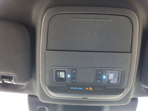Used 2020 Ford Explorer XLT AWD/4WD image 19