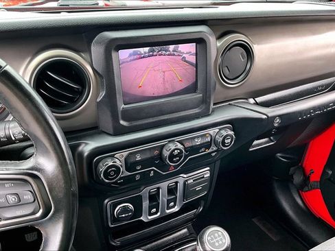 Used 2020 Jeep Wrangler Sport AWD/4WD image 15