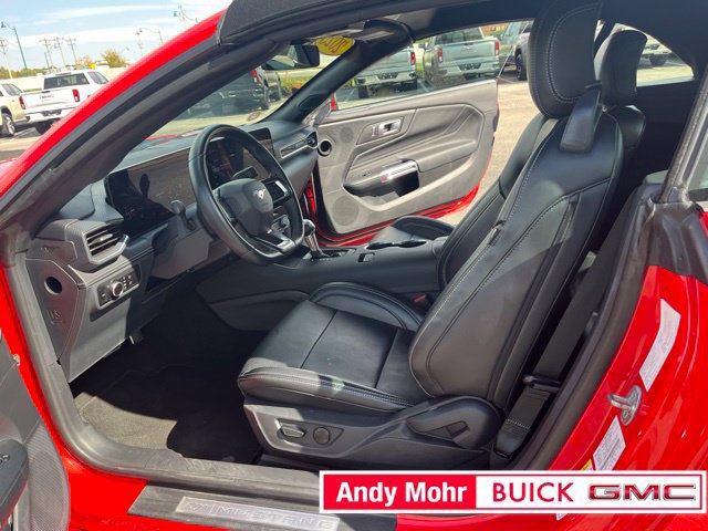 Used 2025 Ford Mustang Premium RWD image 15