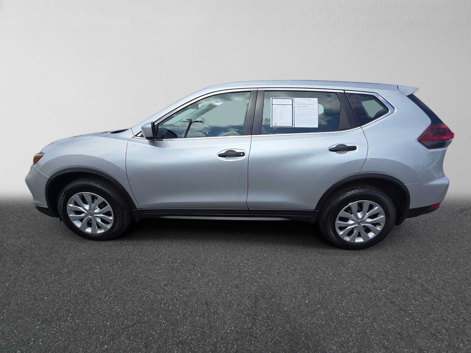Used 2018 Nissan Rogue S AWD/4WD image 6