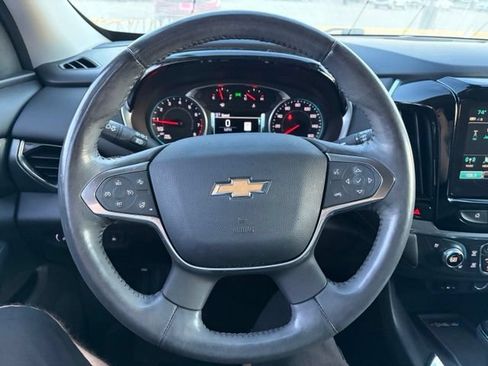 Used 2018 Chevrolet Traverse Premier w/ Driver Confidence II Package FWD image 9