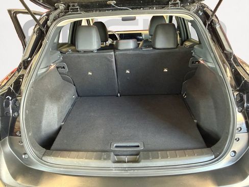 Used 2026 Nissan Kicks SR FWD image 14
