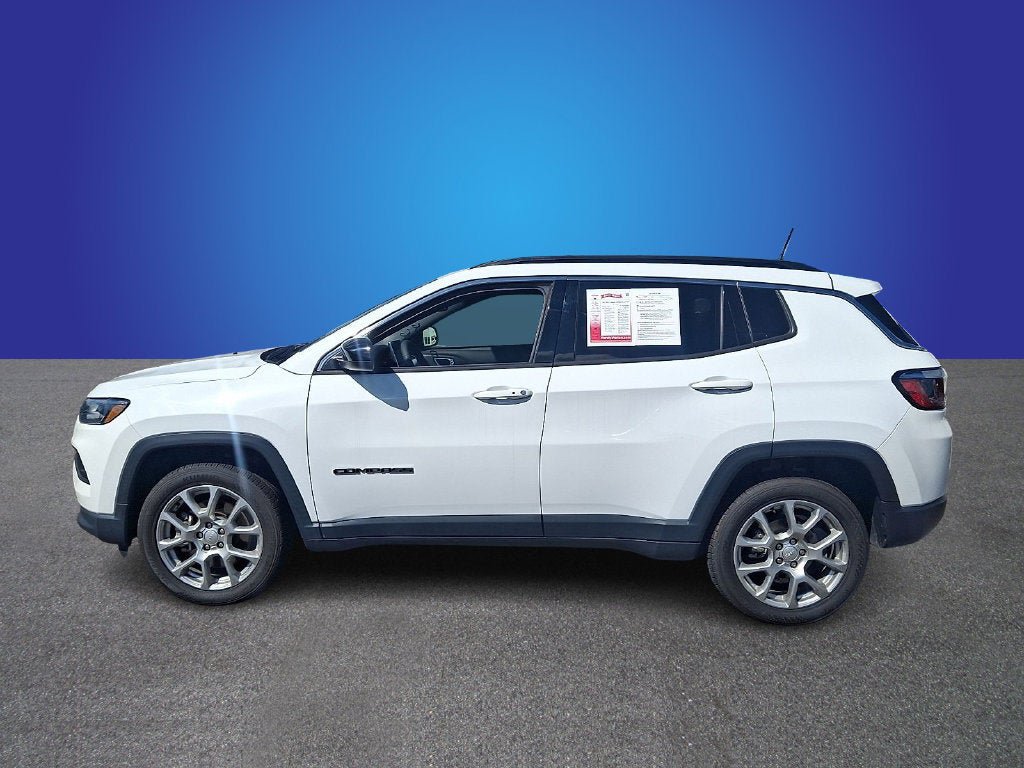 Used 2023 Jeep Compass Latitude AWD/4WD image 7