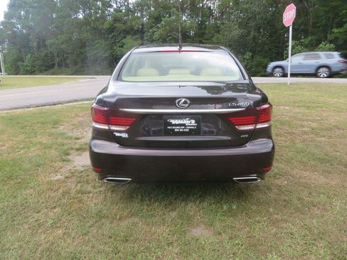 Used 2016 Lexus LS 460 AWD w/ Comfort Package image 7