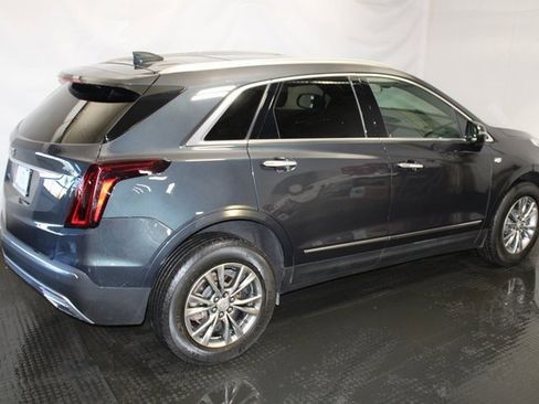 Certified 2022 Cadillac XT5 Premium Luxury image 5