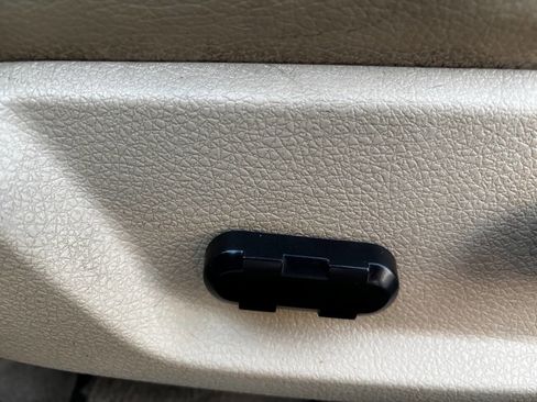 Used 2007 Ford Mustang Convertible image 13