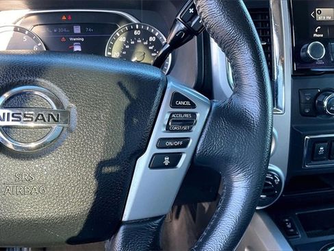 Used 2021 Nissan Titan SV w/ SV Convenience Package image 19
