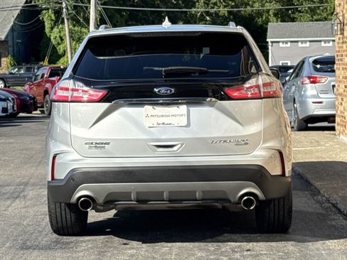 Used 2019 Ford Edge Titanium image 4