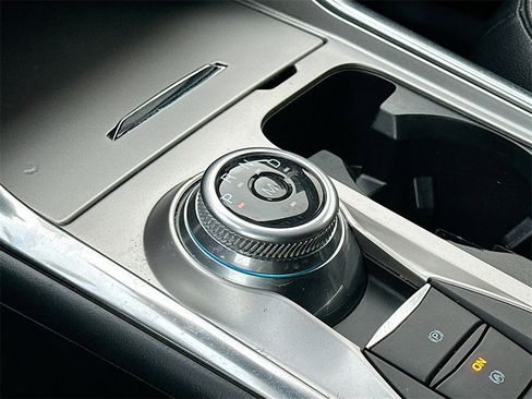 Used 2020 Ford Explorer XLT w/ Equipment Group 202A image 16