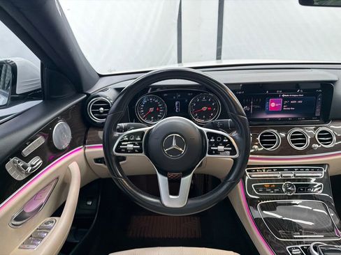 Used 2019 Mercedes-Benz E 300 4MATIC image 24