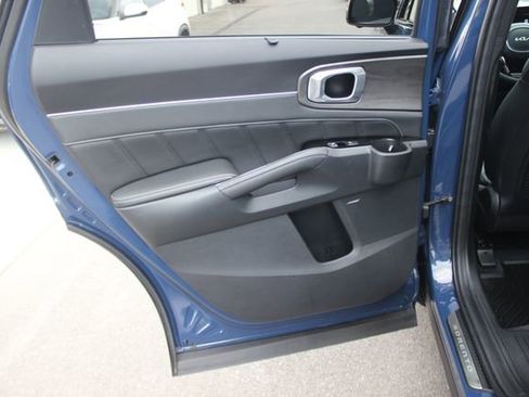 Used 2024 Kia Sorento SX Prestige image 25