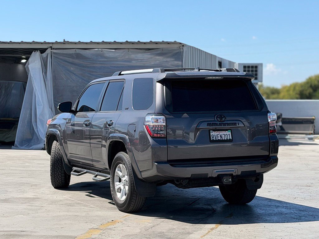 Used 2021 Toyota 4Runner SR5 Premium w/ Moonroof Package RWD image 2