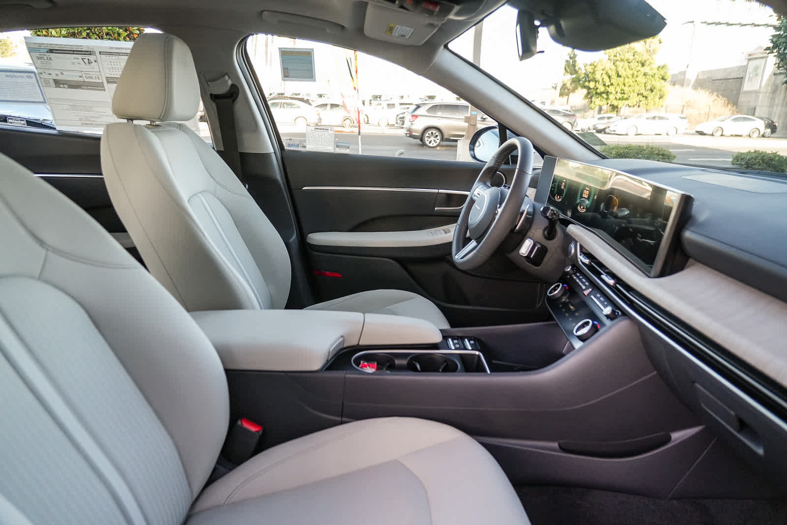 New 2026 Hyundai Sonata SEL FWD image 17