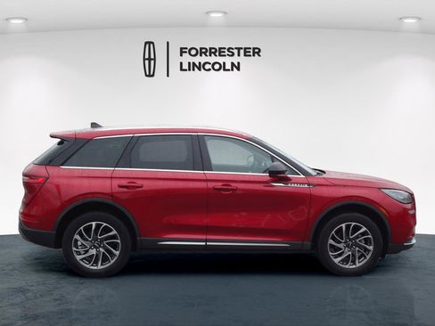 Used 2022 Lincoln Corsair AWD w/ Equipment Group 101A image 2