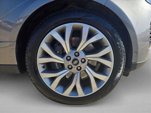 Used 2020 Land Rover Range Rover HSE image 20