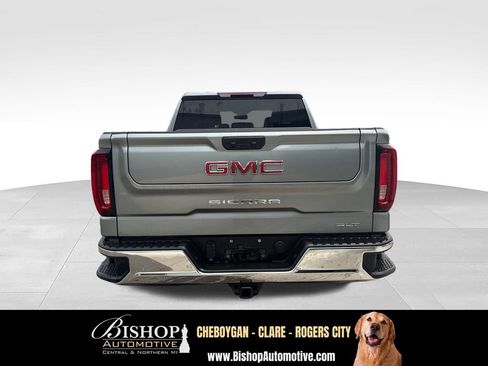 Used 2024 GMC Sierra 1500 SLT AWD/4WD image 10