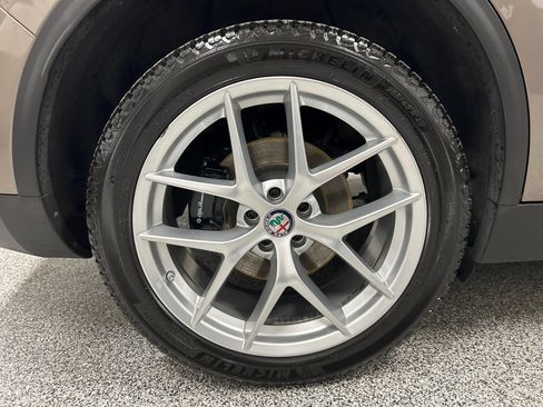 Used 2019 Alfa Romeo Stelvio Ti Lusso w/ Quick Order Package 22X Lusso image 6