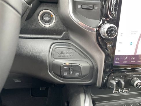 New 2026 RAM 2500 Laramie w/ Night Edition AWD/4WD image 19