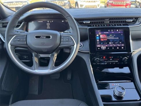 New 2025 Jeep Grand Cherokee Laredo X w/ Luxury Tech Group I image 2