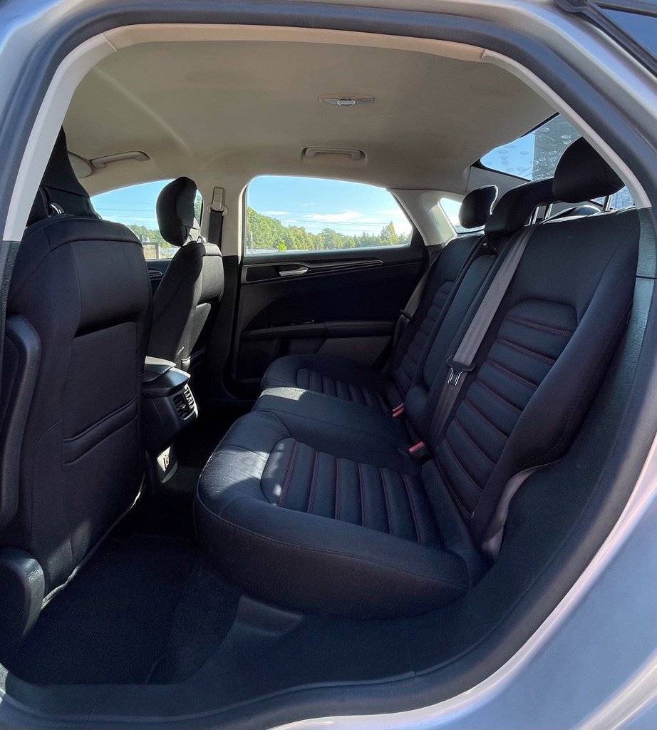 Used 2014 Ford Fusion SE FWD image 28