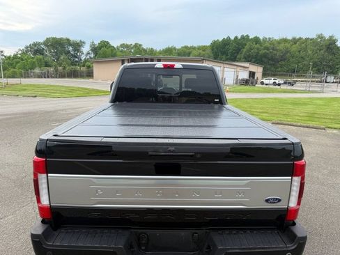 Used 2019 Ford F350 Platinum w/ Platinum Ultimate Package AWD/4WD image 13