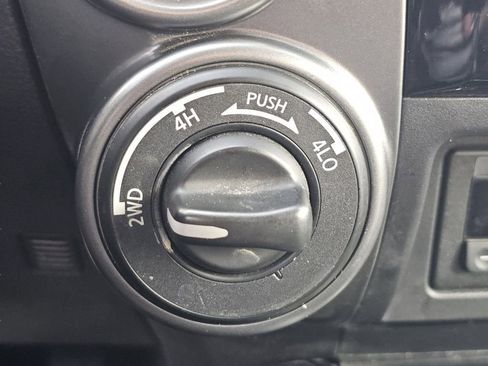 Used 2017 Nissan Titan Platinum Reserve image 17