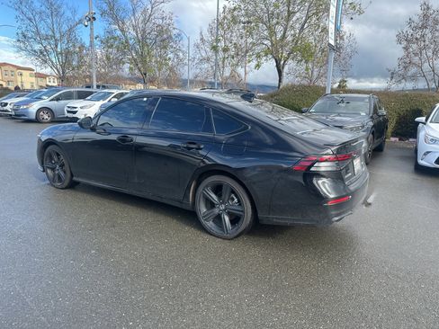 Used 2024 Honda Accord Sport image 4