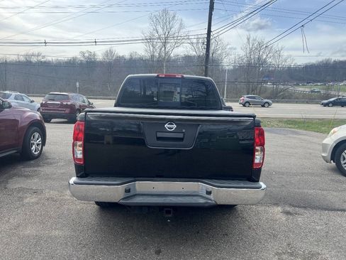 Used 2016 Nissan Frontier SV image 4