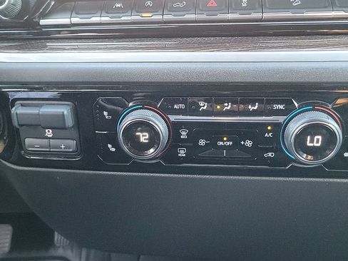 Used 2025 Chevrolet Silverado 1500 LT Trail Boss w/ Protection Package image 18