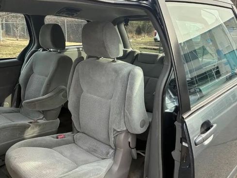 Used 2009 Toyota Sienna CE image 33