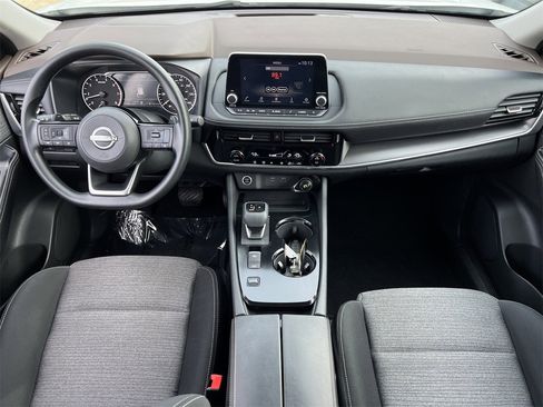 Certified 2023 Nissan Rogue SV image 9