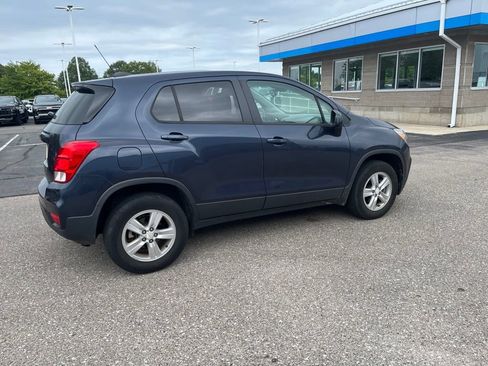 Used 2019 Chevrolet Trax LS w/ Tint and Cruise Package AWD/4WD image 9