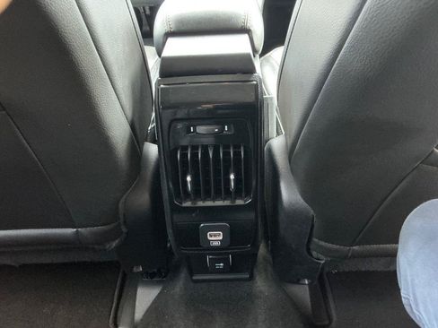 Used 2022 Jeep Compass Limited AWD/4WD image 12