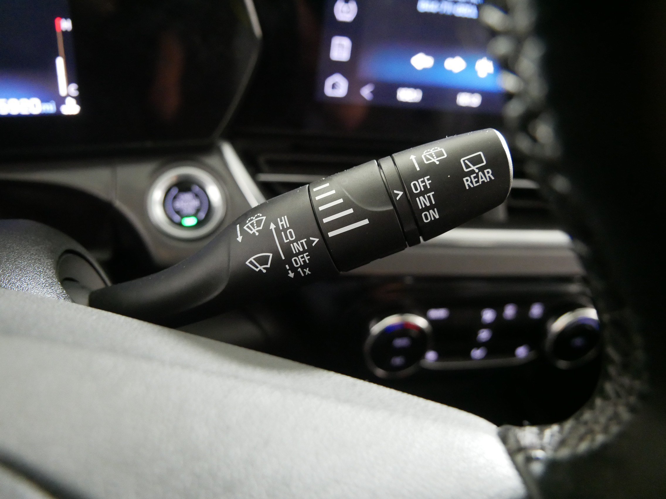 Used 2025 Chevrolet Trax ACTIV w/ Driver Confidence Package FWD image 31