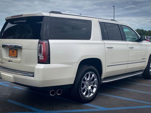 Used 2015 GMC Yukon XL Denali w/ Open Road Package AWD/4WD image 9