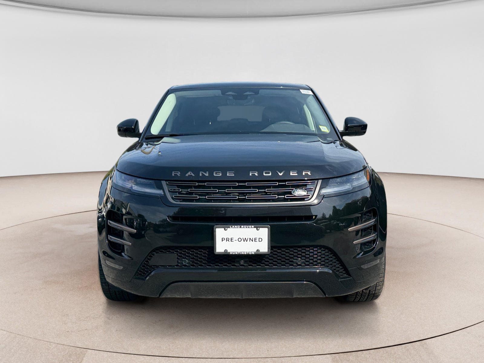 Used 2025 Land Rover Range Rover Evoque Dynamic SE AWD/4WD image 8