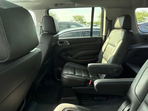 Used 2019 GMC Yukon XL Denali w/ Denali Ultimate Package AWD/4WD image 8